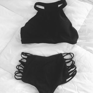Black bikini set // cotton on // XS/S